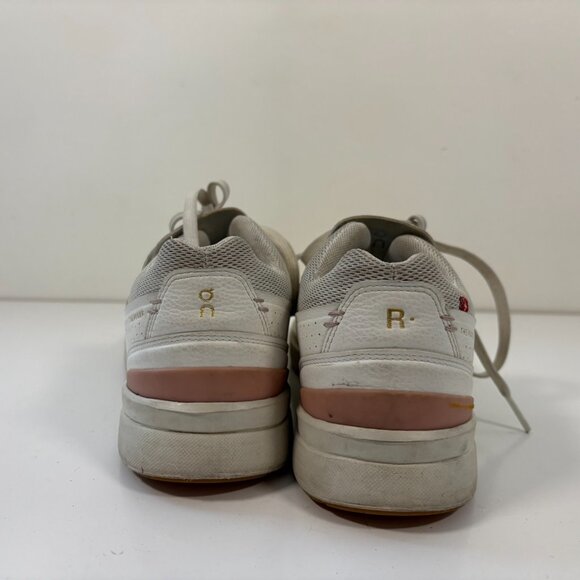 On The Roger Centre Court Shoes Womens Size 8.5 White Gold Leather - Picture 4 of 6